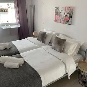 Alojamento de Acomodação e Pequeno-almoço Santo Amaro, Lisboa