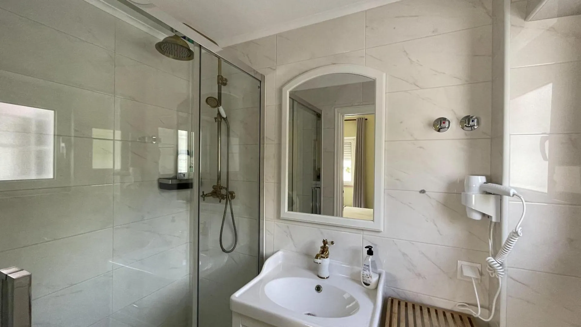 Sk Lisboa Villa Guesthouse